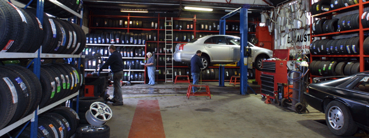 athy-tyre-service- interior-2850-930×340